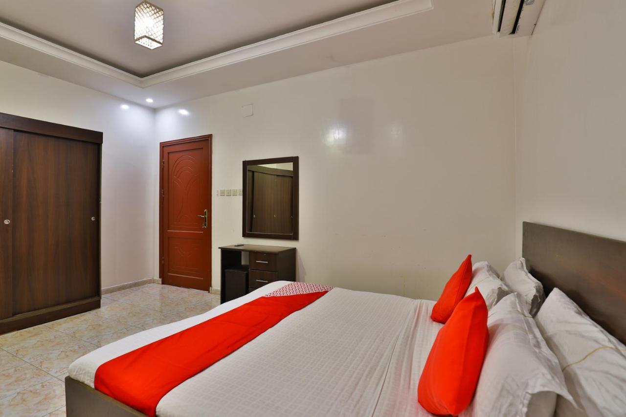 Oyo 301 Asfrine Hotel Apartment Tabuk Luaran gambar